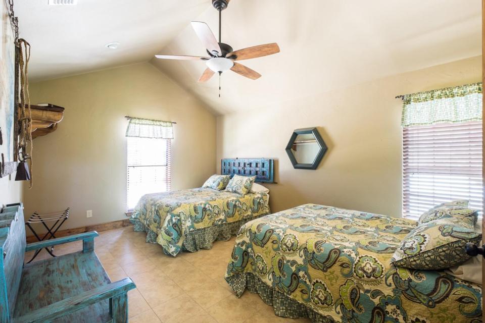 River Bluff Cabins Rio Frio 客房 照片