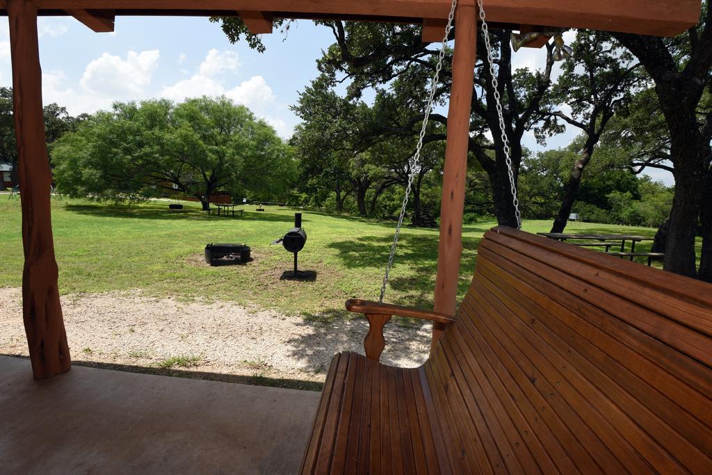 River Bluff Cabins Rio Frio 外观 照片