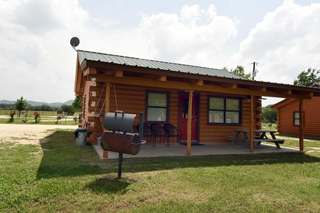 River Bluff Cabins Rio Frio 外观 照片