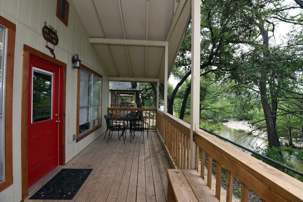 River Bluff Cabins Rio Frio 外观 照片