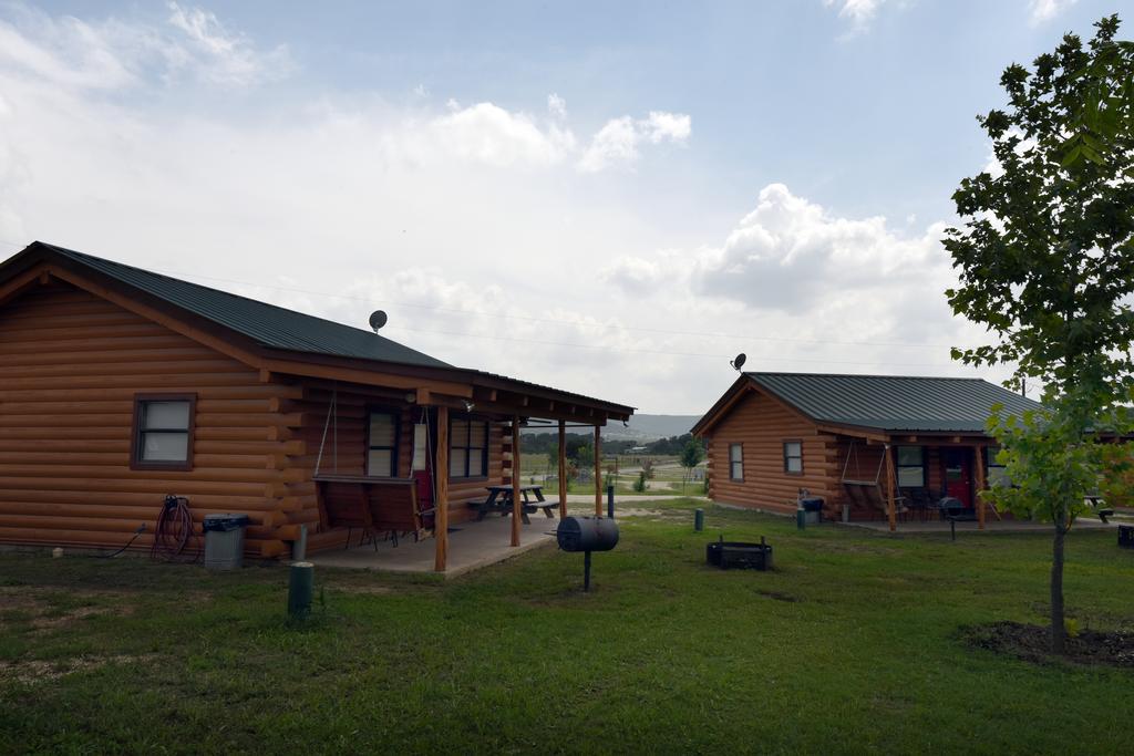 River Bluff Cabins Rio Frio 外观 照片